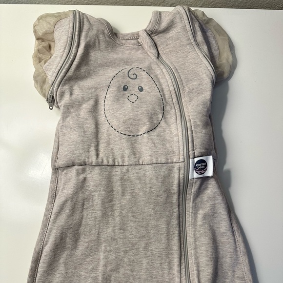 SOLD - 2 Nested Bean, Zen One swaddles. - Picture 3 of 7